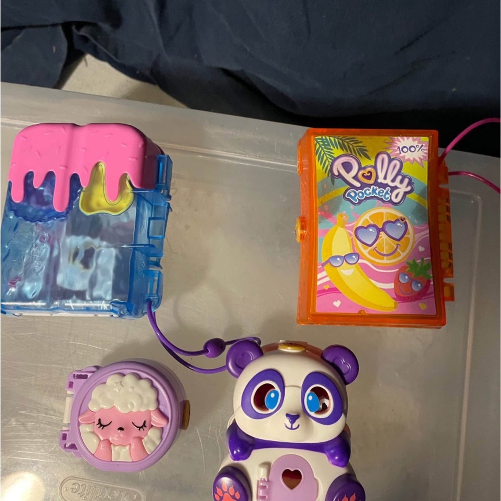 Pink and Blue Action Figures Playset